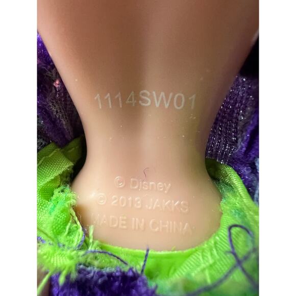 Tinkerbell Collectible Disney Bendable Poseable Doll 2012 No Wings - Picture 4 of 4